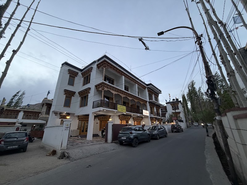 Lo-Gyal Residency - Lo-Gyal Residency 5HCQ+8W5 lJammu and Kashmir, chubi, Leh, 194101