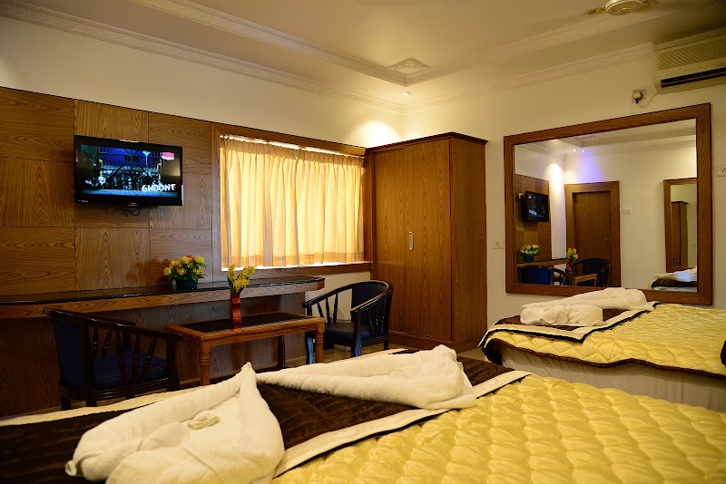 Hotel Tri Sea - Hotel Tri Sea, Near Seashore, Kovalam Rd, Kanniyakumari, Tamil Nadu 629702, India