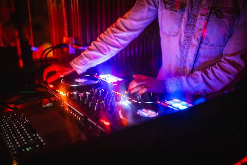 Thirst Bar Soho - Thirst Bar Soho 53 Greek St, London W1D 3DR, UK