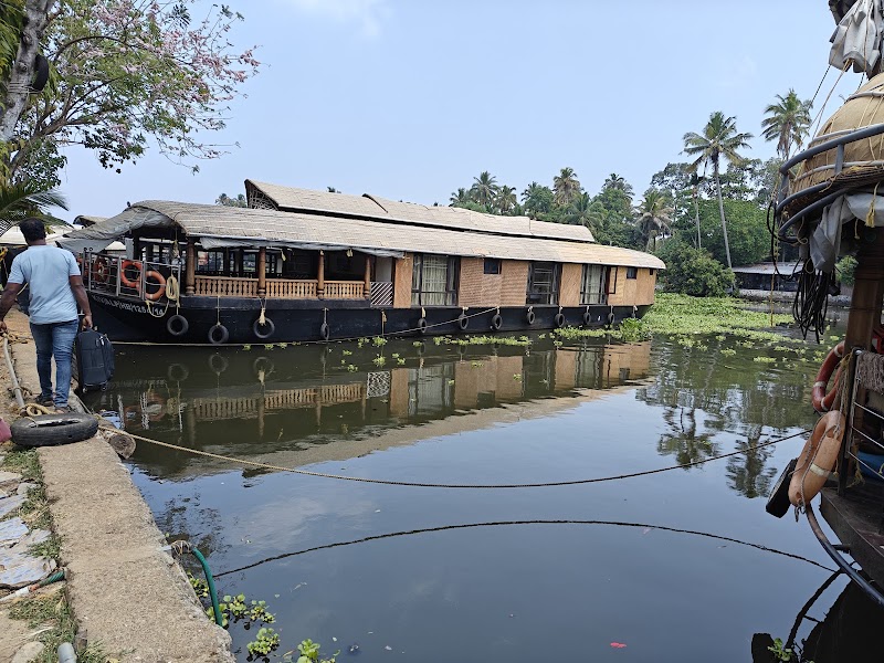 Alleppey Boathouse - Alleppey Boathouse Mud Road Connecting West, Punnamada, Tottathode with, East Tottathode, Starting Point, Alappuzha, Mullakkal, Kerala 688013, India