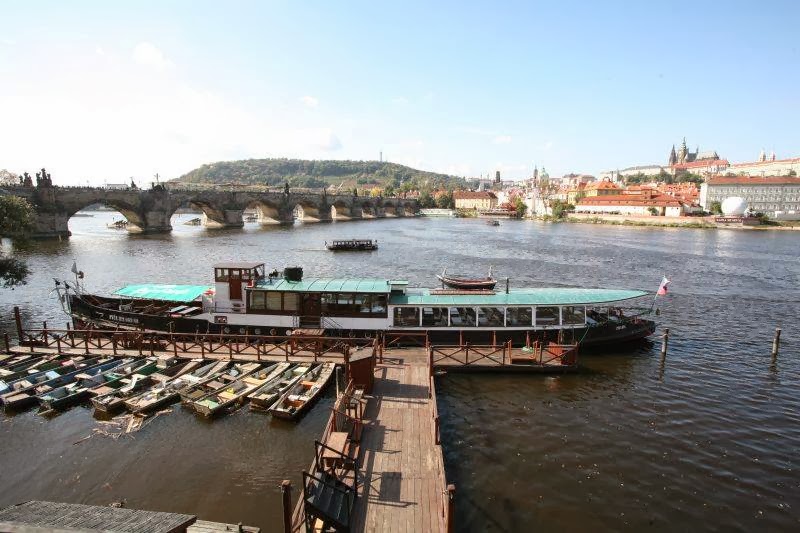 Pražské Benátky s.r.o. - Pražské Benátky s.r.o., 3, Křižovnické nám. 191, Staré Město, 110 00 Praha-Praha 1, Czechia