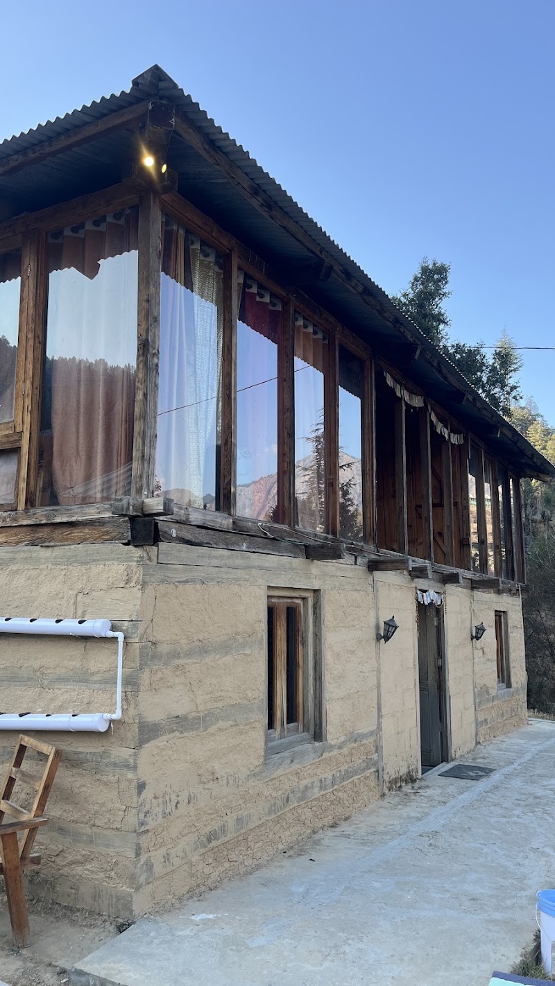 Mud Hostel & Cafe Shangarh - Mud Hostel & Cafe Shangarh Khasra no 168, P.O. Medana, Shangarh, Sainj, Shangarh, Himachal Pradesh 175134, India
