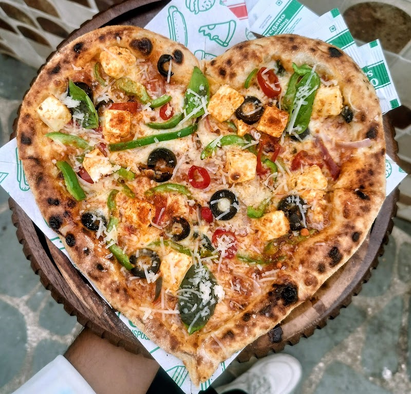 Cafe Quibble By La Quench - Cafe Quibble By La Quench Cafe Quibble By La Quench, C-2, Sonarika Apartment, IIM Rd, Panjarapole Cross Rd, Panjara Pol, Ambawadi, Ahmedabad, Gujarat 380015, India