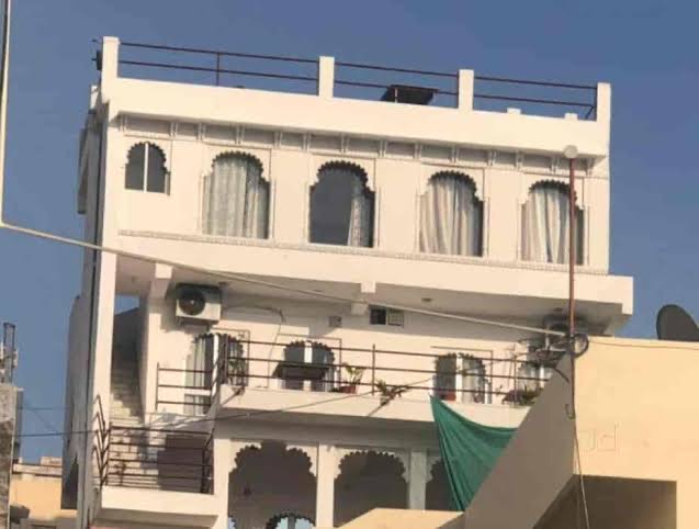 PEACOCK GUEST HOUSE :- LAKE VIEW HOTEL IN UDAIPUR - PEACOCK GUEST HOUSE :- LAKE VIEW HOTEL IN UDAIPUR, 10, Maji House, Lal Ghat Road, behind Jagdish Temple, Old City, Udaipur, Rajasthan 313004, India