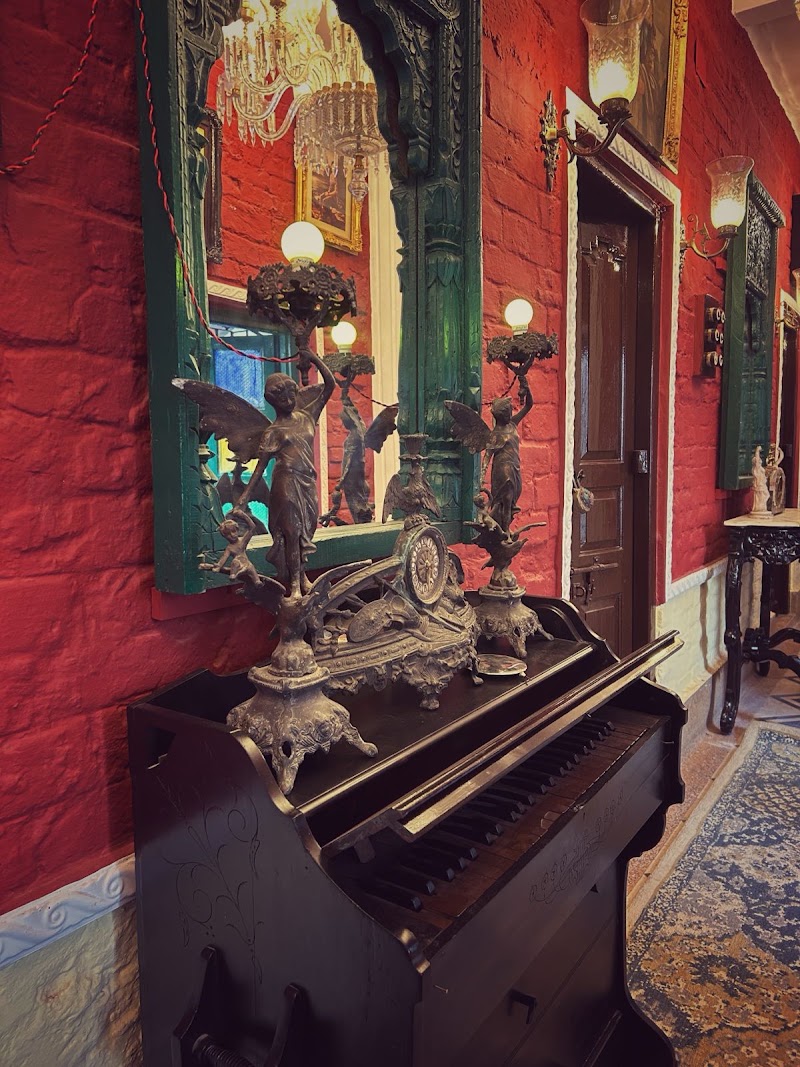 Deepalay Heritage - Deepalay Heritage, 4/28, Fern Rd, beside kamala Chatterjee school, Dhakuria, Fern Place, Gariahat, Kolkata, West Bengal 700019, India
