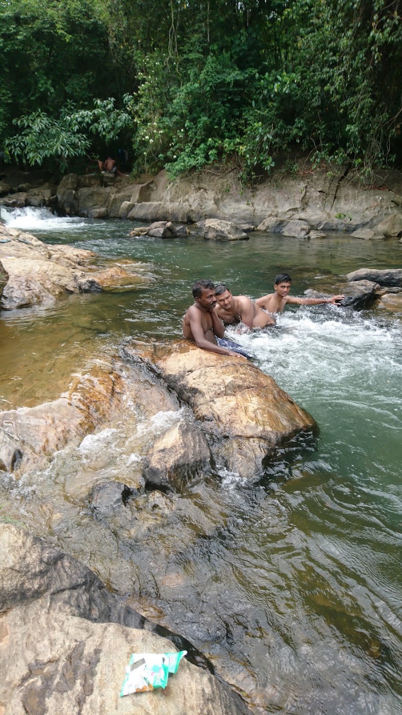 Ballamula Ella - Ballamula Ella, Deraniyagala Road, Sri Lanka