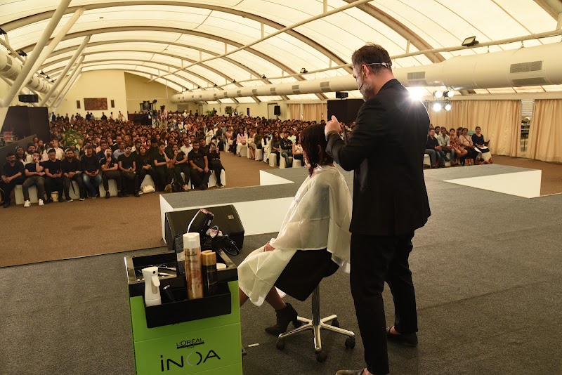 Vipul Chudasama Salon, Pali Hill Bandra - Vipul Chudasama Salon, Pali Hill Bandra, First Floor, Jasmin House, Pali Mala Rd, Pali Village, Bandra West, Mumbai, Maharashtra 400050, India