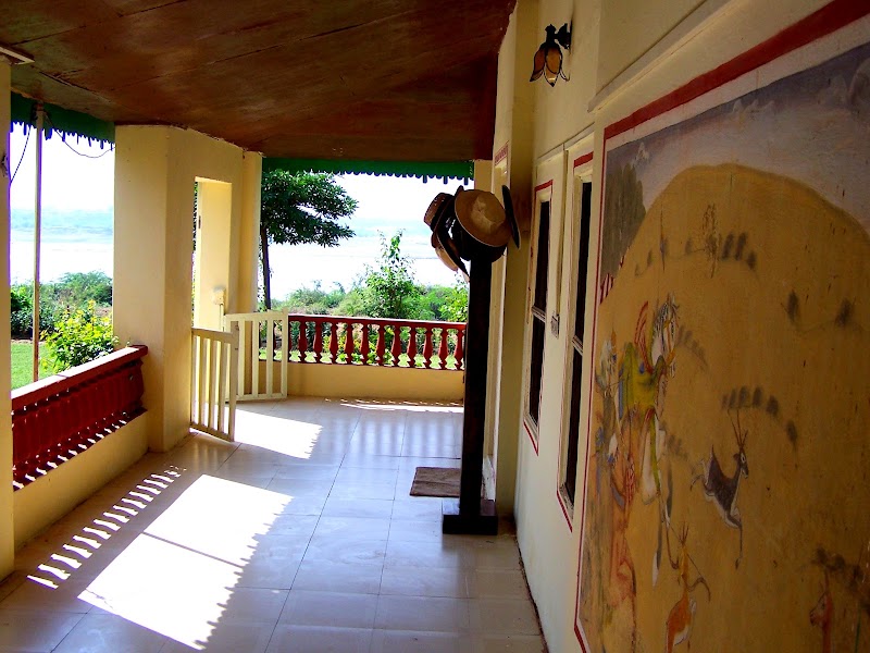 Bhadrawati Safari Lodge Ranthambore - Bhadrawati Safari Lodge Ranthambore, Ranthambore Road, Village Sewati Khurd Post Office Daulatpura Tehsil Khandar, Ranthambore Cir, Sawai Madhopur, Sewti Khurd, Rajasthan 322001, India