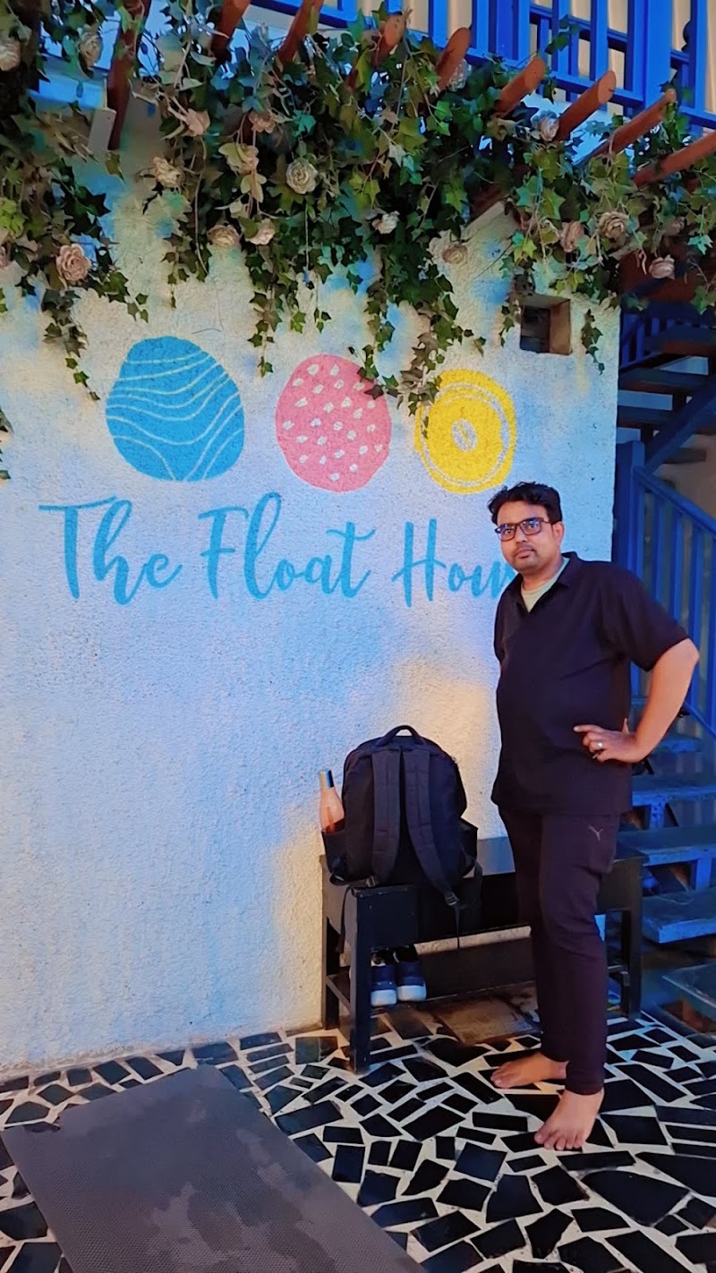 The Float House - Pool | Cafe | Event | Studios - The Float House - Pool | Cafe | Event | Studios 10, Bishen Udyog Premises, Off Park Rd, Asha Nagar, Mulund West, Mumbai, Maharashtra 400080, India