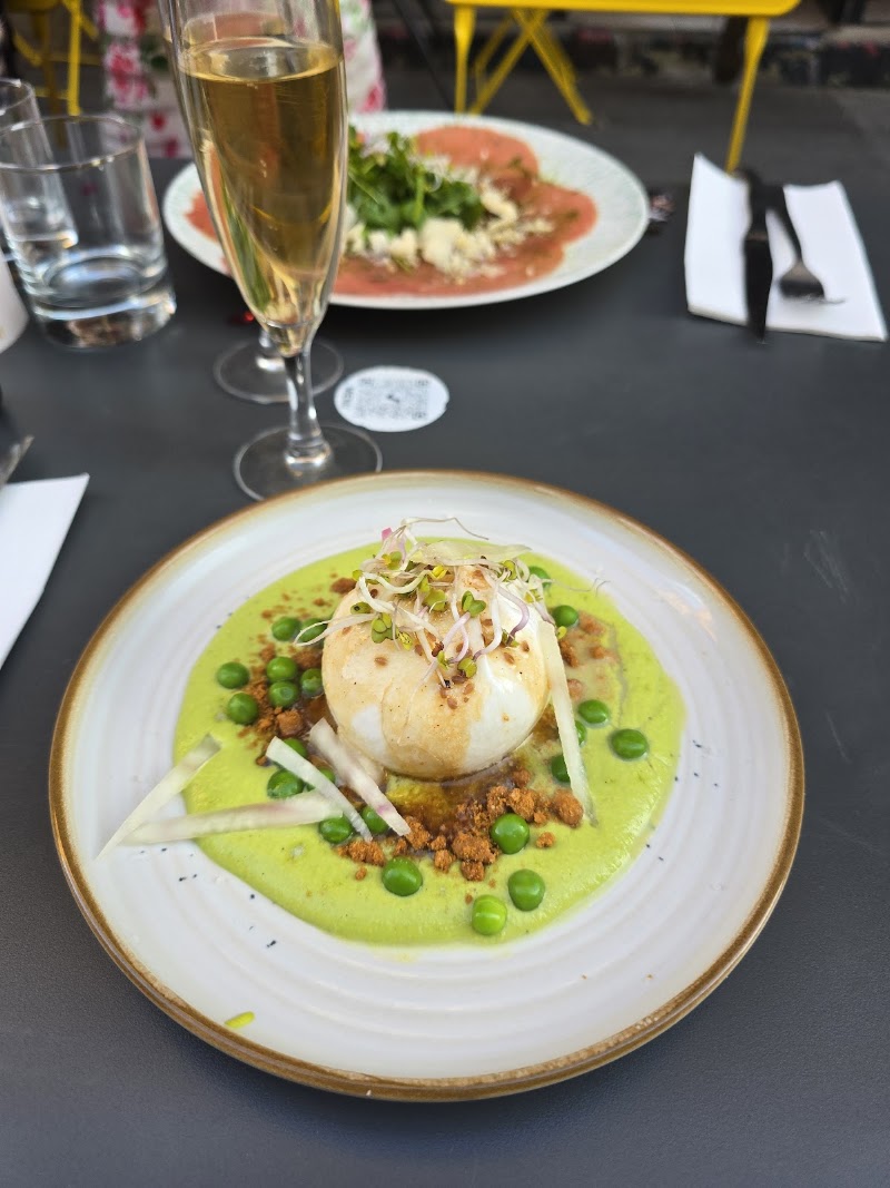 LArchimede | Restaurant Republique Paris 10 (Canal Saint Martin) | Terrasse - LArchimede | Restaurant Republique Paris 10 (Canal Saint Martin) | Terrasse 11 Rue Marie et Louise, 75010 Paris, France