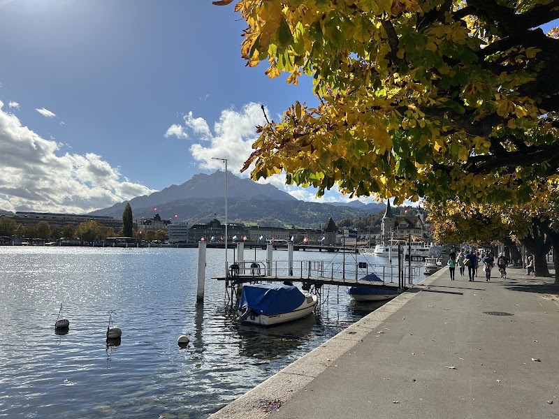 Luzerner Seepromenade - Luzerner Seepromenade Kurpl., 6006 Luzern, Switzerland
