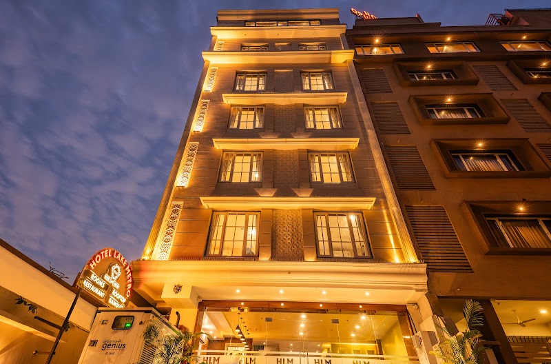 Hotel Lake Metro - Hotel Lake Metro Nr. Hotel Rudura Palace, Railway Station Rd, behind Natraj dinning Restaurant, Udaipole, Jawahar Nagar, Shivaji Nagar, Udaipur, Rajasthan 313001, India