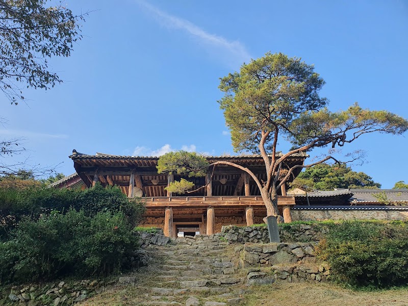 Bongjeongsa Temple - Bongjeongsa Temple 222 Bongjeongsa-gil, Seohu-myeon, Andong, Gyeongsangbuk-do, South Korea