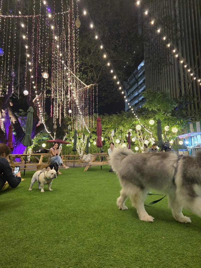 Em yard@emsphere - Em yard@emsphere PHJ8+FVV, Sukhumvit Rd, Khwaeng Khlong Tan, Khet Khlong Toei, Krung Thep Maha Nakhon 10110, Thailand