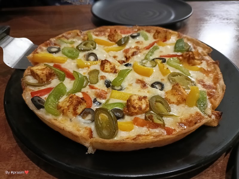 Highway 10 Food Court Jamnagar Family Hangout Destination - Highway 10 Food Court Jamnagar Family Hangout Destination, SP 11 Plot 11,12, SH-25, Lalpur Rajkot Bypass, C3FV+WCX, Village, Khimliya, Gujarat 361120, India