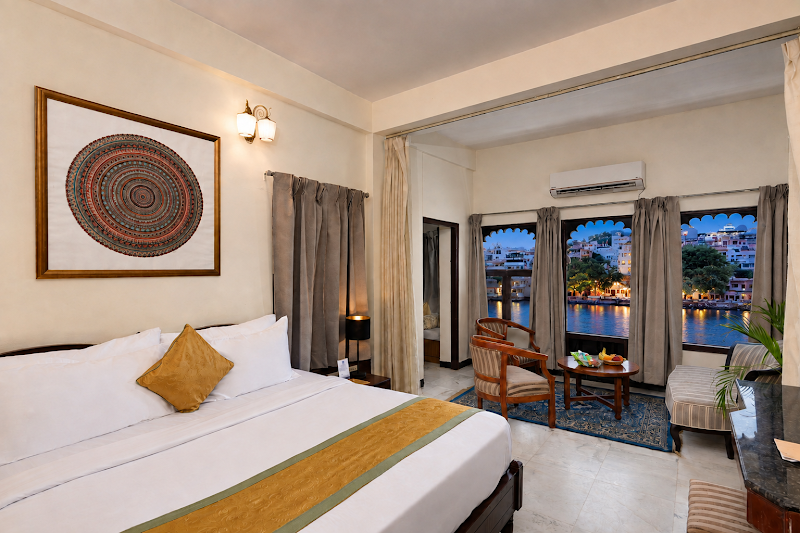 Sarovar - Lake Facing Boutique Hotel On Lake Pichola. - Sarovar - Lake Facing Boutique Hotel On Lake Pichola., Outside Chandpole, Hanuman Ghat, Pichola, Udaipur, Rajasthan 313004, India