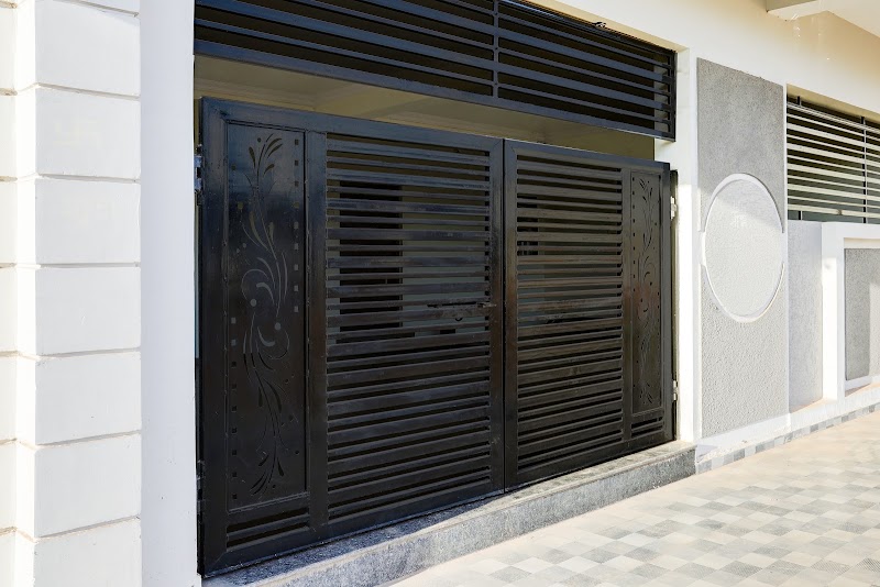 Hotel O The Lux - Hotel O The Lux Landmark- Aman, dhaba and Falaknuma masjid, Plot no.- 17, Street Number 2, Vivekanand Nagar, Kohka Housing Board, Kohka, Bhilai, Chhattisgarh 490023, India