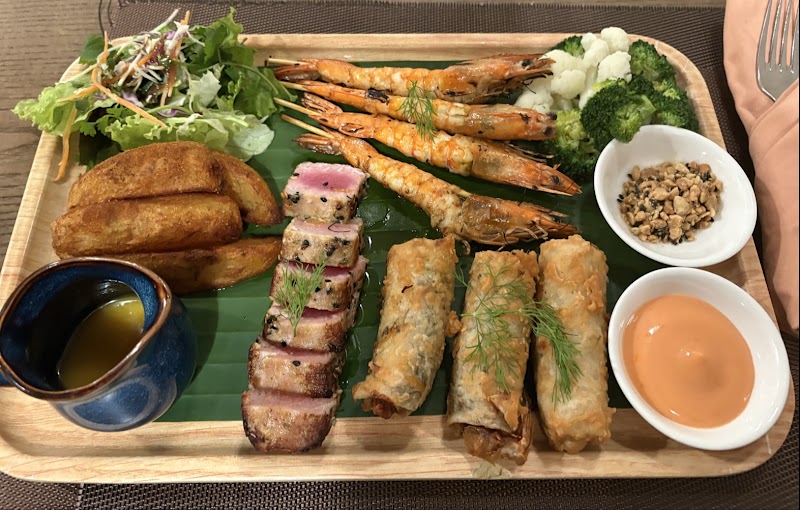 Hanoi Fusion Pub & Restaurant - Hanoi Fusion Pub & Restaurant 54 P. Nguyễn Trường Tộ, Quán Thánh, Ba Đình, Hà Nội 10000, Vietnam