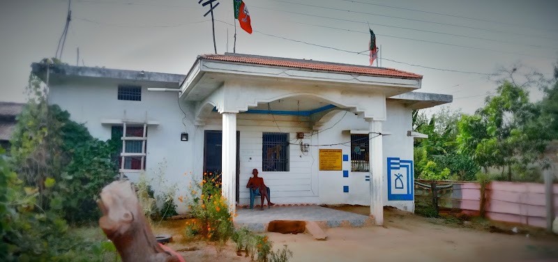 Karan ka ghar - Karan ka ghar, PFVW+493 School,chowk, Khartuli, Chhattisgarh 493773, India