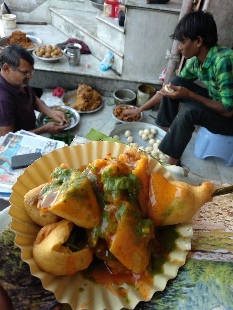 रमेश चाट भंडार - रमेश चाट भंडार VQXH+968, Unnamed Road, Chambal GSS Colony, Mitra Nagar, Ramnagar, Jaipur, Jaipur Nagar Nigam Area, Rajasthan 302006, India