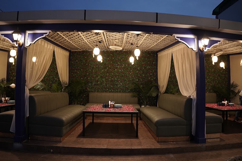 Glitz Lounge & Bar | best restaurant in Dwarka| Rooftop cafe in Dwarka - Glitz Lounge & Bar | best restaurant in Dwarka| Rooftop cafe in Dwarka 3rd floor, Vardhman Plaza Plus City Mall, 301 - 302, Dwarka Phase 1, Sector 23, Dwarka, Delhi, 110077, India