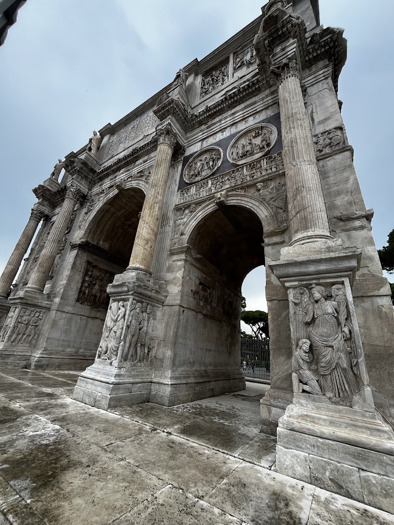 Arch of Constantine - Arch of Constantine P.za del Colosseo, 00184 Roma RM, Italy