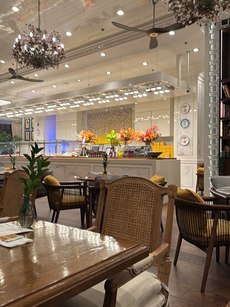 L'ETO - L'ETO, Dubai Dubai Mall - Sheikh Mohammed Bin Rashid Boulevard 3 Dubai Mall (Fashion Avenue), level 2 - برج خليفة - وسط مدينة دبي - دبي - United Arab Emirates