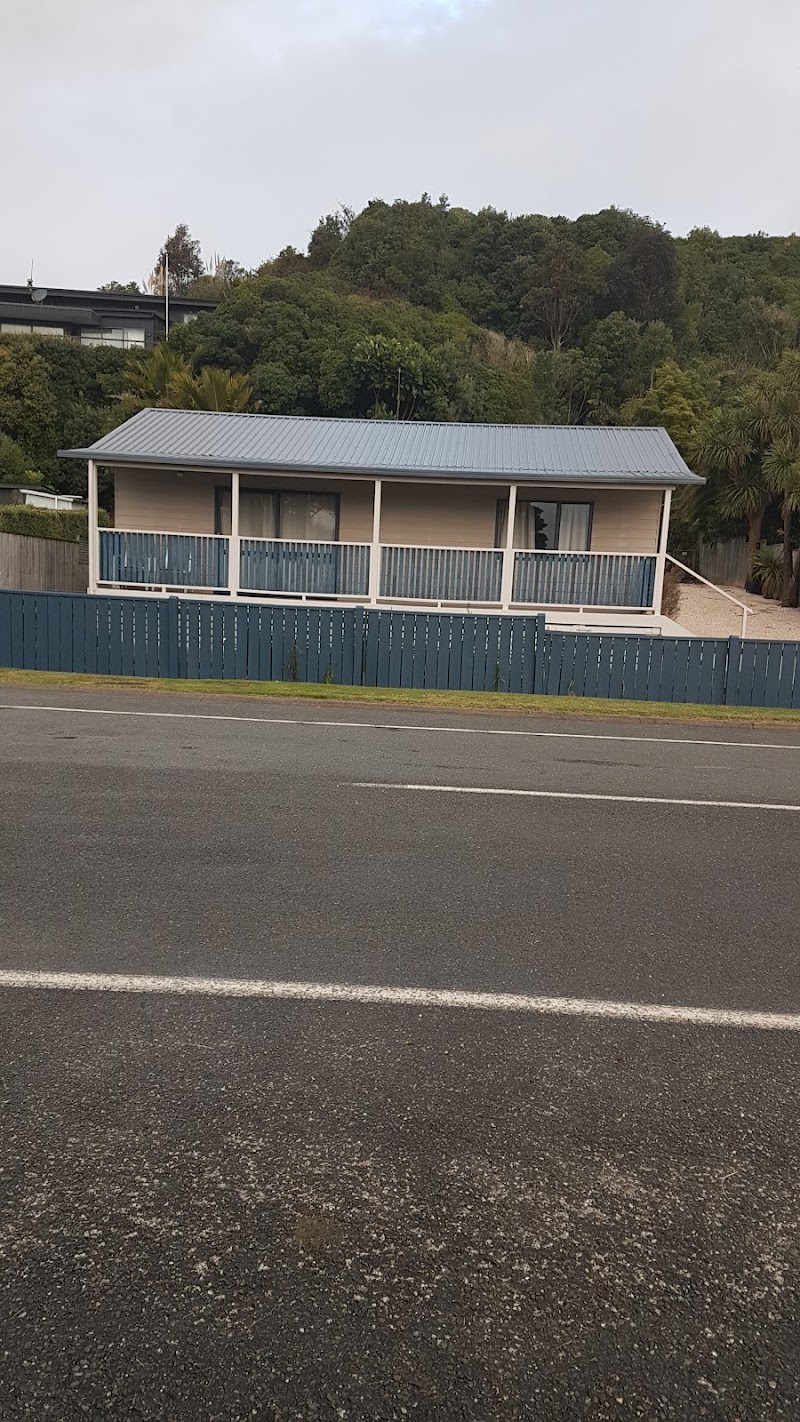 Ligar Bay Baches - Self Contained Holiday Accommodation, Golden Bay