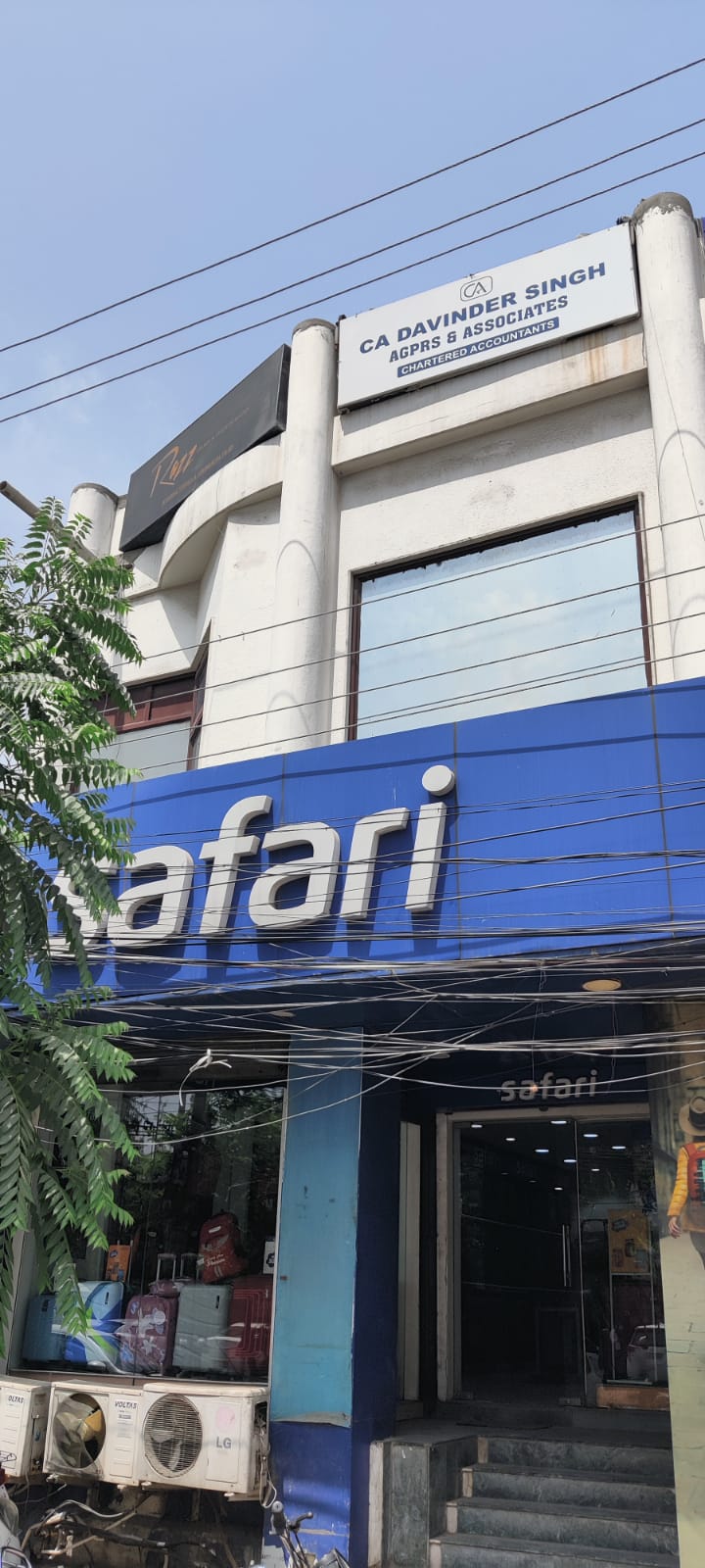 Safari Bag Exclusive Store - Safari Bag Exclusive Store, Building No 8, Queens Rd, opposite Popular Bakery, Crystal Chowk, INA Colony, Amritsar, Punjab 143001, India