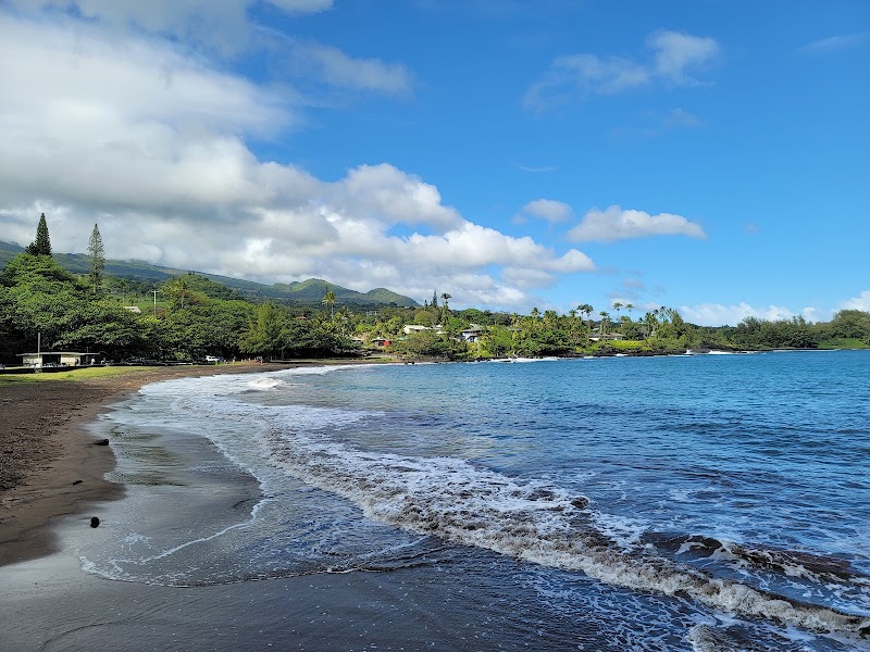 Hāna Bay Beach Park - Hāna Bay Beach Park 150 Keawa Pl, Hana, HI 96713, USA