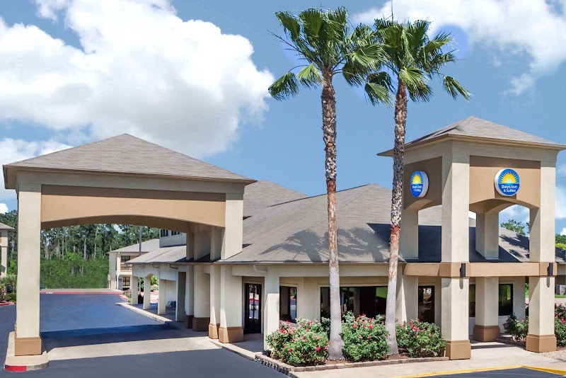 Days Inn & Suites by Wyndham Huntsville - Days Inn & Suites by Wyndham Huntsville 160 I-45, Huntsville, TX 77340, USA