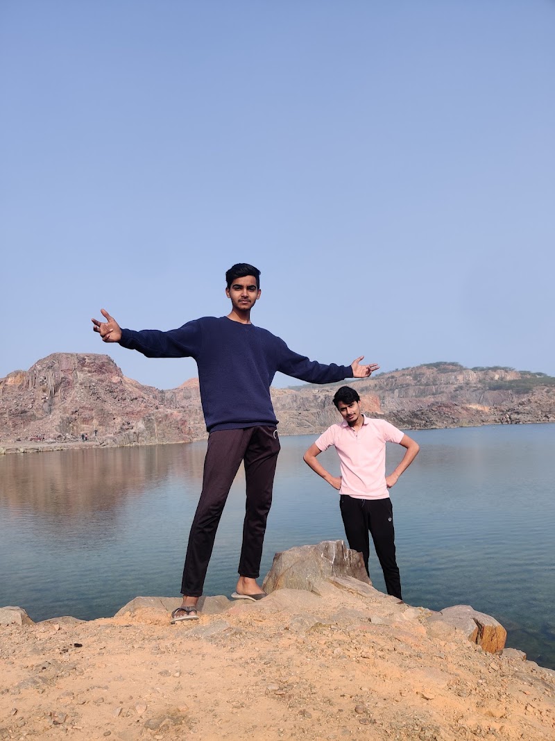 FLYING SUNIL LAKE - FLYING SUNIL LAKE 859G+HGF, Sirohi, Kot, Haryana 121004, India