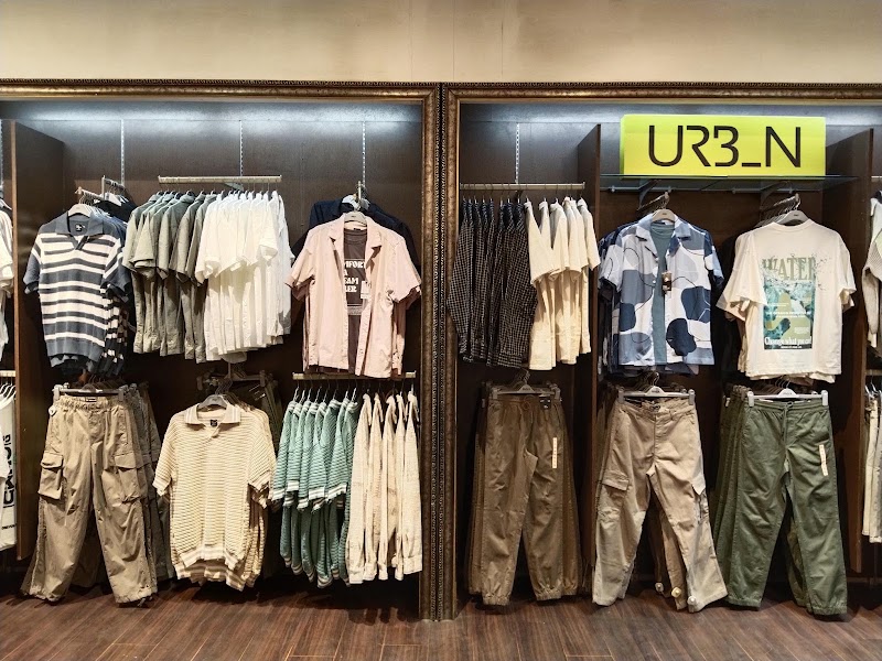 Max - Max Imperial Square Mall, Hazira Adajan Road, inside Lifestyle, Adajan, Surat, Rundh, Gujarat 395007, India