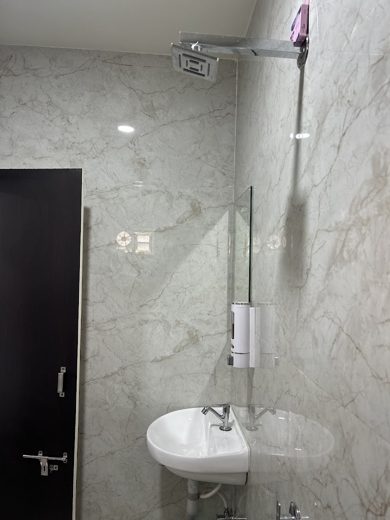 HOTEL O THE COZY INN - HOTEL O THE COZY INN, Kalpatru Nagar, Plot No.11, Besa Rd, near Nimbalkar High School, Ekmat Nagar, Manewada, Nagpur, Maharashtra 440027, India