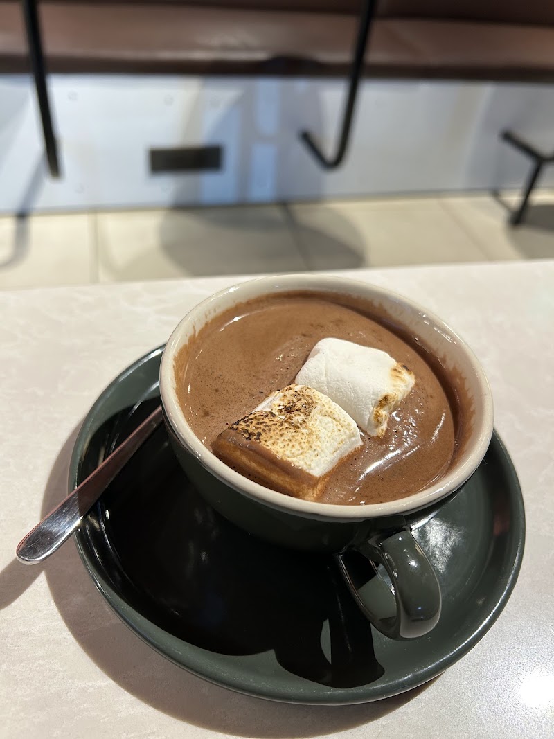 Indulge Creamery Cafe - Indulge Creamery Cafe Shop No. 02, Hira Villa Apartments CHS Ltd, 03, Dr Ambedkar Rd, opposite HSBC Bank, Pali Hill, Bandra West, Mumbai, Maharashtra 400050, India