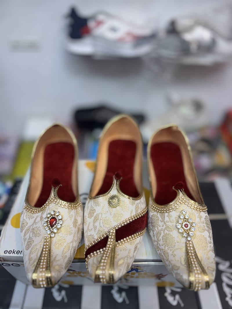 STEP IN SHOES - STEP IN SHOES, gali, shop no, Fancy store, 05, Gole Bazaar, Itwari Bazar, Dhamtari, Chhattisgarh 493773, India