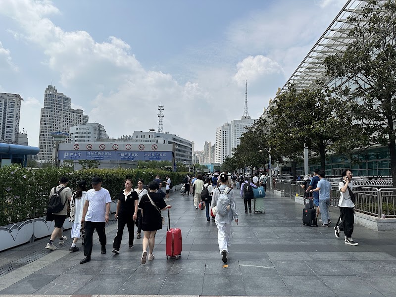 上海火车站 - 上海火车站, China, Shang Hai Shi, 闸北区梅园路 邮政编码: 200071