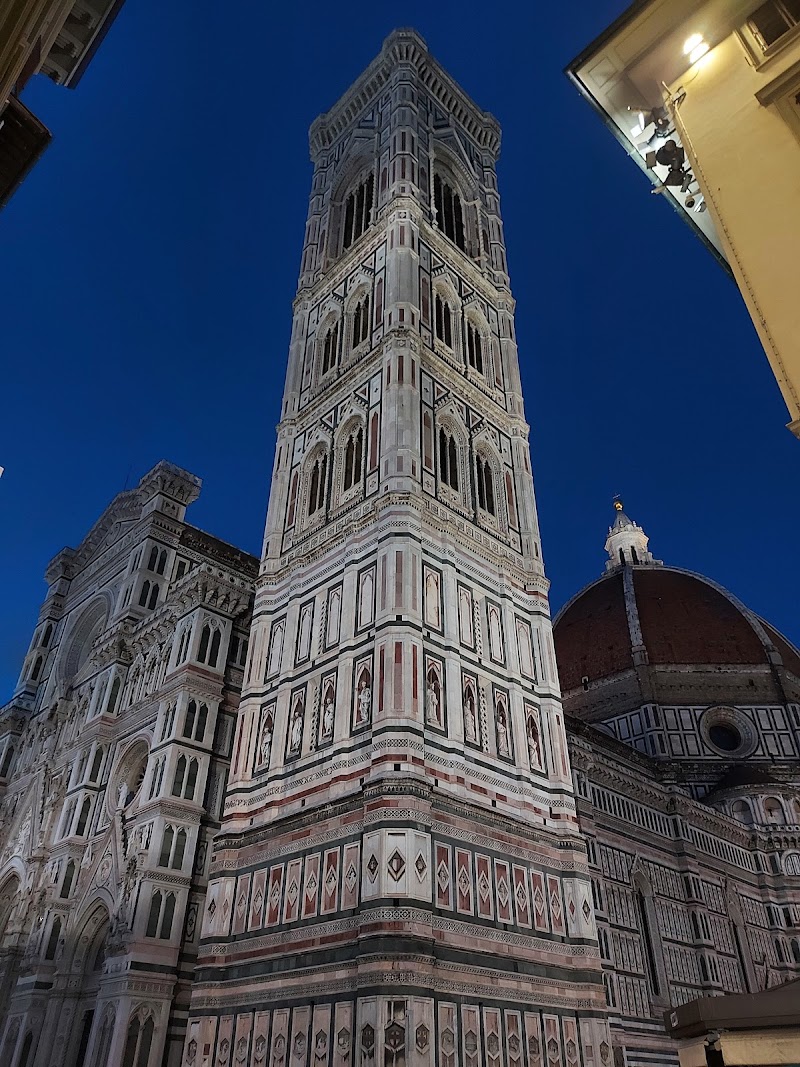 Giotto's Bell Tower - Giotto's Bell Tower Piazza del Duomo, 43°46'22"N 11°15'20"E, 50122 Firenze FI, Italy