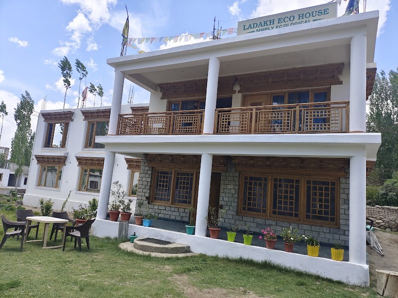 Ladakh Eco House - Ladakh Eco House Sangkar road Dongboss house, Leh, 194101
