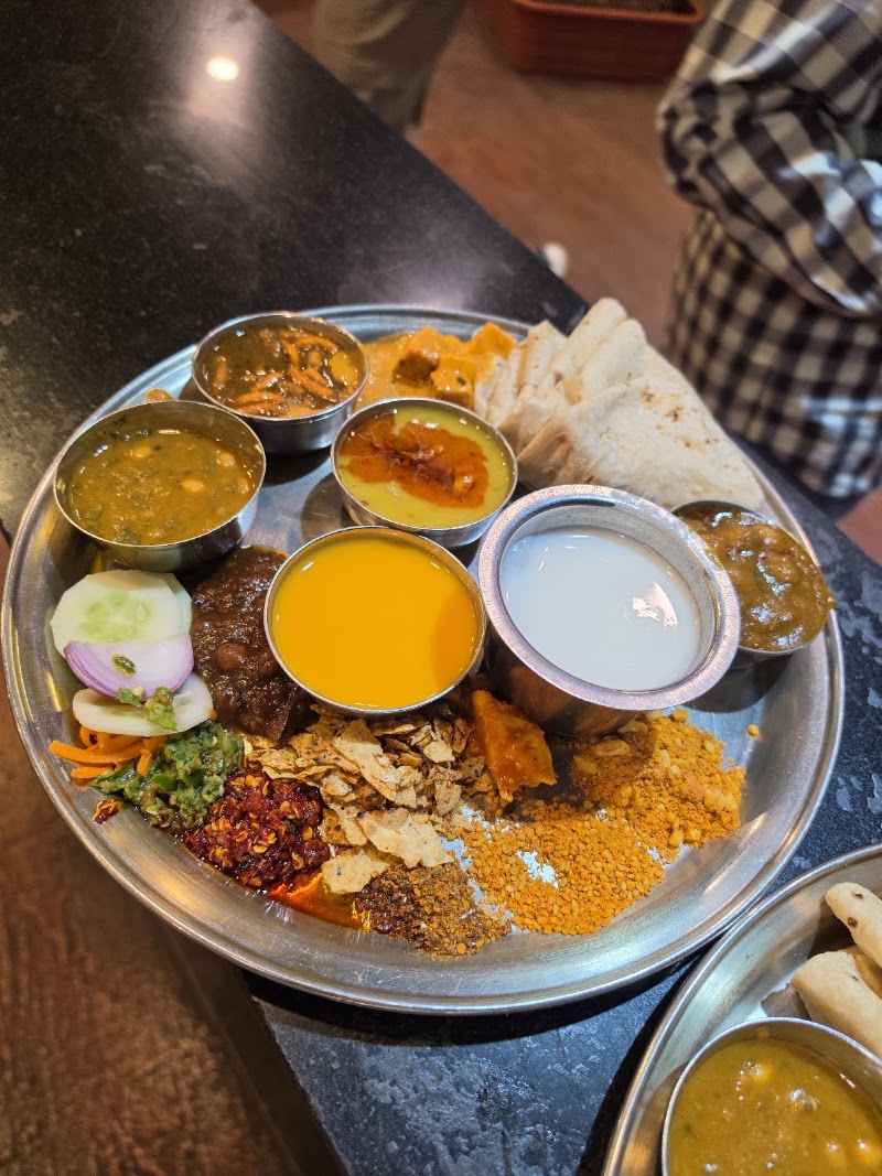Vishnuji Ki Rasoi - Vishnuji Ki Rasoi DP Rd, Vakil Nagar, Erandwane, Pune, Maharashtra 411052, India