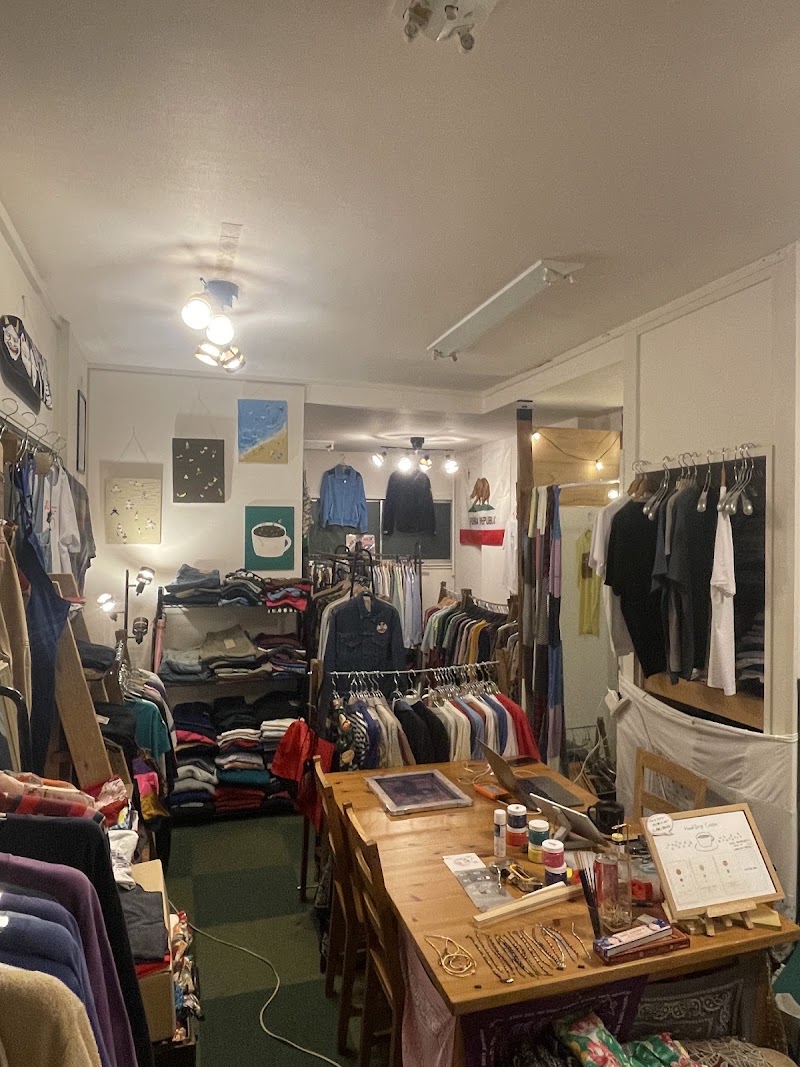 古着屋K2 〜Coffee × Vintage〜 | 浅草 - 古着屋K2 〜Coffee × Vintage〜 | 浅草 3-chōme-26-8 Asakusa, Taito City, Tokyo 111-0032, Japan
