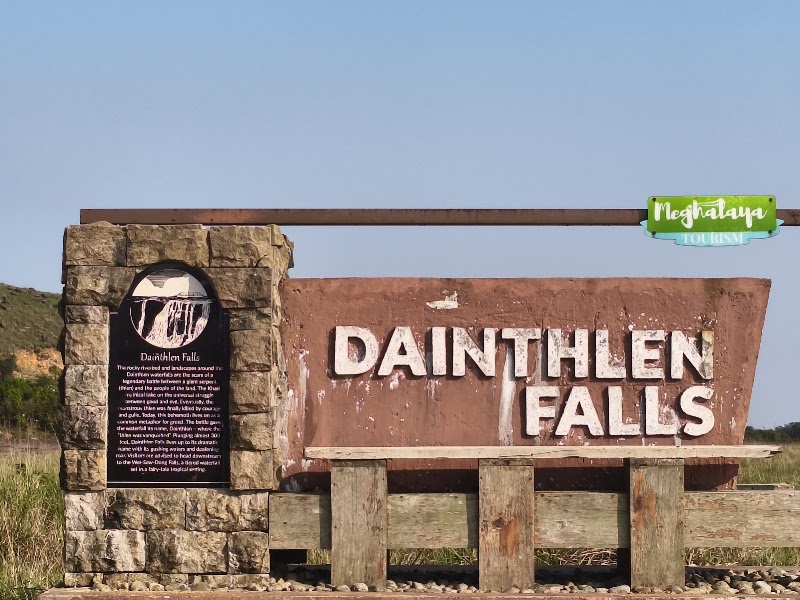 Dainthlen Falls - Dainthlen Falls 7MVM+99G, Dainthlen Road, Sohra, Meghalaya 793108, India