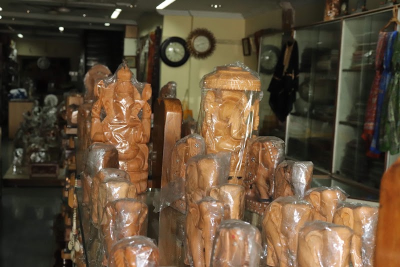New Kashmir Art And Crafts(Govt Regd) - New Kashmir Art And Crafts(Govt Regd) Ground floor, Spencer Plaza Mall, G60, Anna Salai, Chennai, Tamil Nadu 600002, India