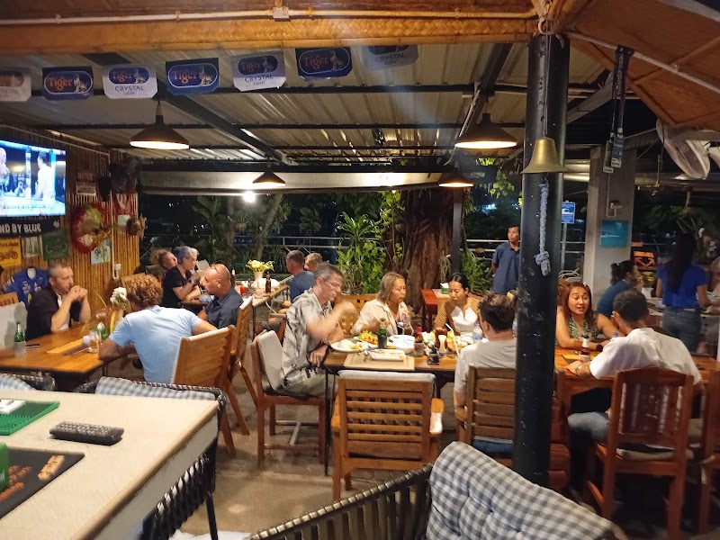 Chalong Pier Restaurant & Sports Bar - Chalong Pier Restaurant & Sports Bar, Sunrise Rd, Tambon Chalong, Amphoe Mueang Phuket, Chang Wat Phuket 83100, Thailand