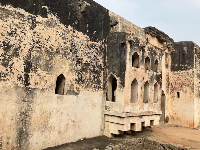 Queen's Bathhouse - Queen's Bathhouse, 8F7C+9X9, Kamalapura, Karnataka 583221, India