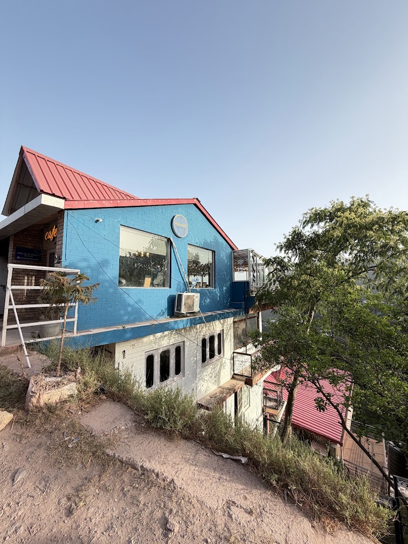 Cafe mitti kasauli - Cafe mitti kasauli MDR10, near Sanawar Lawrence School, Kasauli, Himachal Pradesh 173204, India