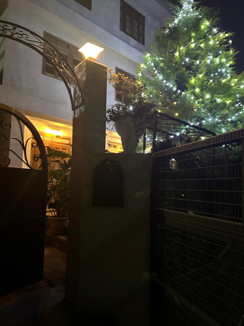 Apple Cherry Pine Green Homestay - Apple Cherry Pine Green Homestay Lane1, Risa Colony, Wahdienglieng, Malki, Shillong, Meghalaya 793003, India