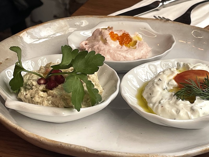 L'ouzeri Paris Odéon - L'ouzeri Paris Odéon 17 Rue Grégoire de Tours, 75006 Paris, France