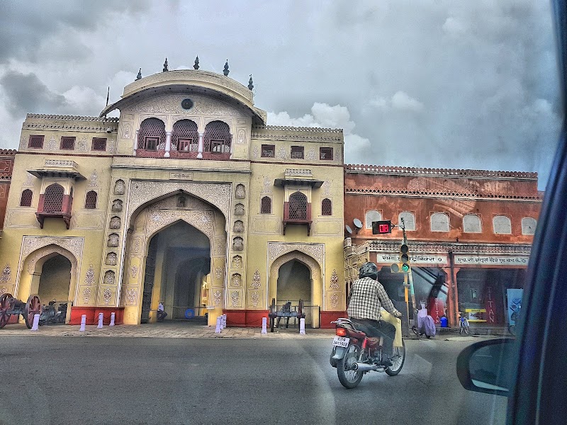 Chaura Rasta Road - Chaura Rasta Road Chaura Rasta Rd, Pink City, Jaipur, Rajasthan 302003, India