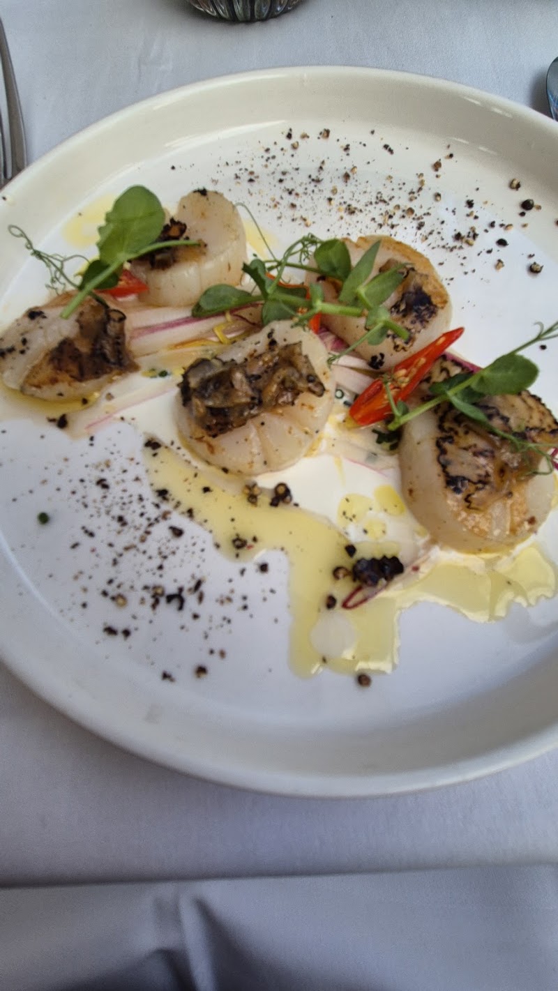 Restaurant en Kookstudio VaNDijK - Restaurant en Kookstudio VaNDijK aan de Maas, Stadshaven 24, 5256 BA Heusden, Netherlands